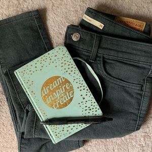 Levi’s strous faded blue skinny jean size 26